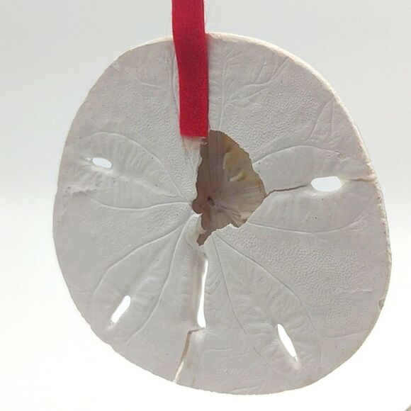 Vintage Hand-Painted Winter Scene Sand Dollar Ornament - Picture 3 of 4